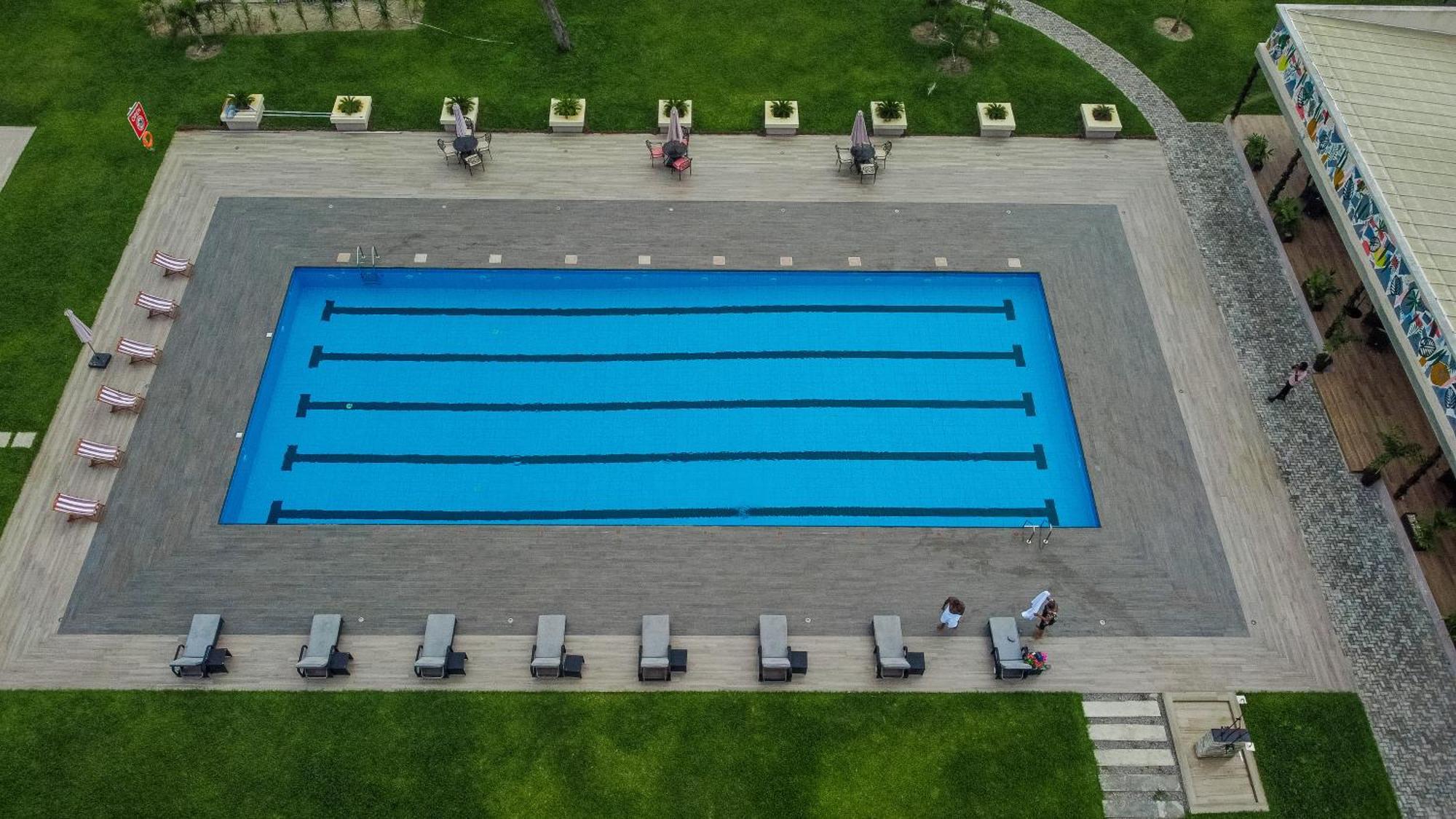 Lakowe Lakes Hotel, Golf And Country Estate By Newmark Lagos Exteriör bild