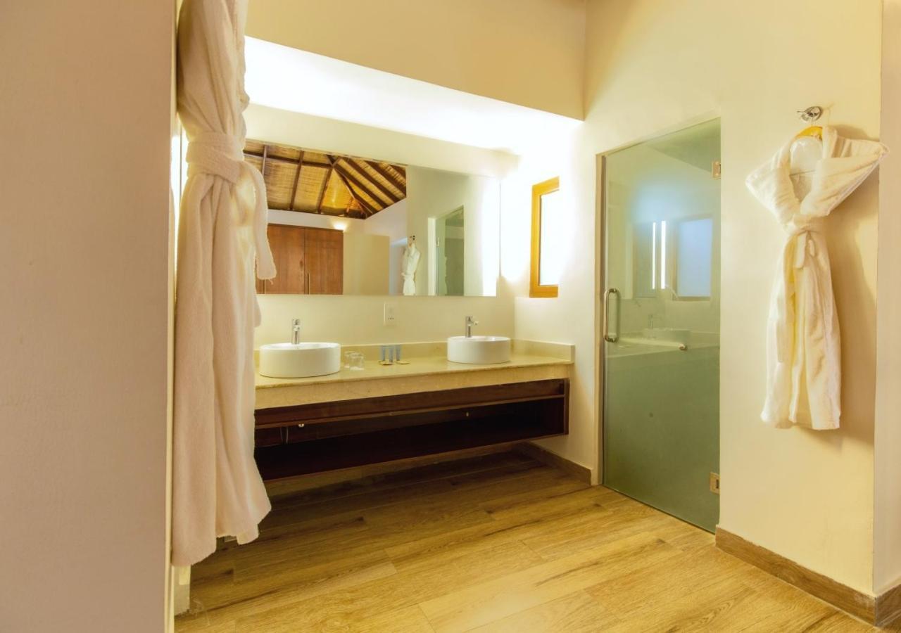 Lakowe Lakes Hotel, Golf And Country Estate By Newmark Lagos Exteriör bild