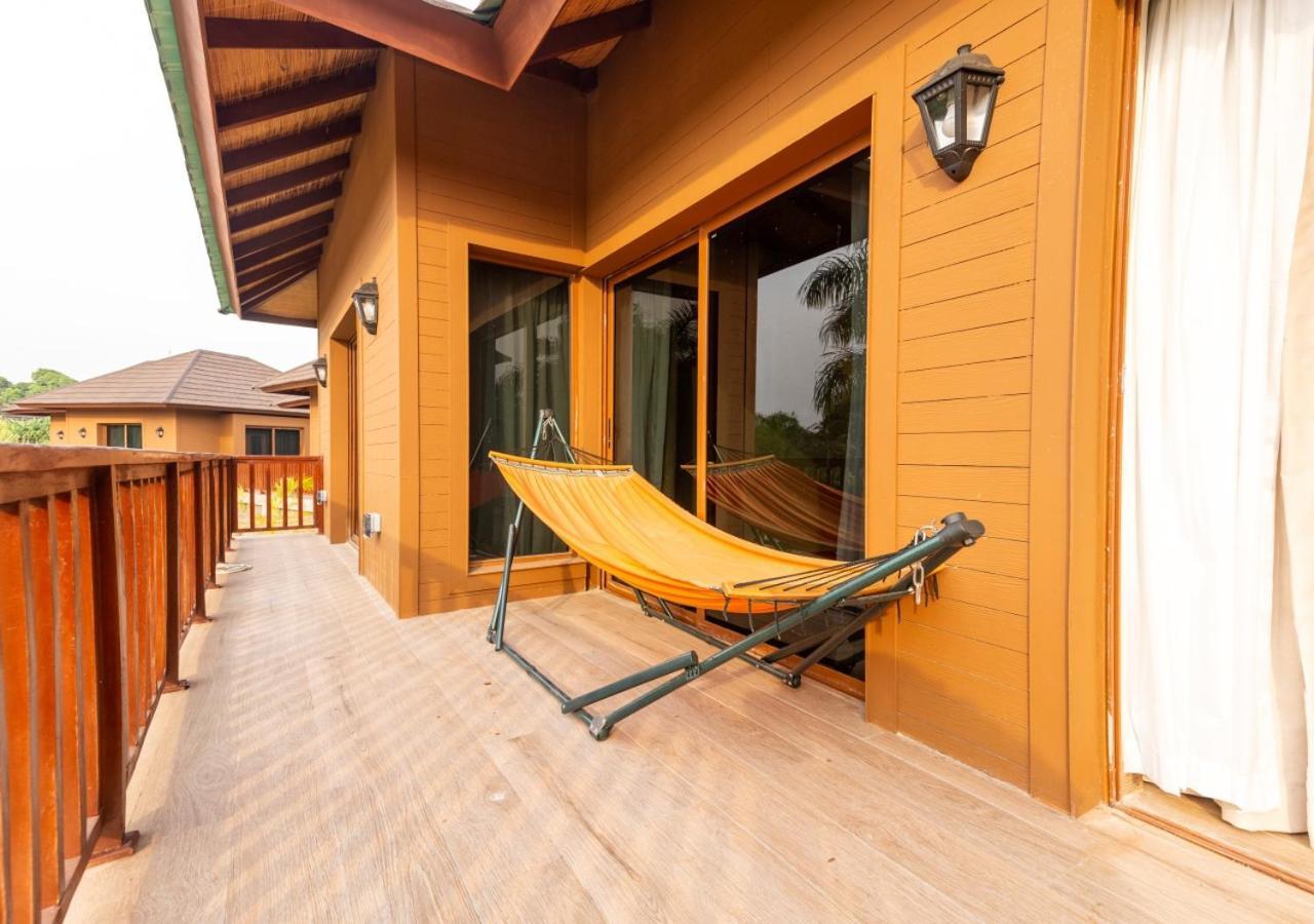 Lakowe Lakes Hotel, Golf And Country Estate By Newmark Lagos Exteriör bild