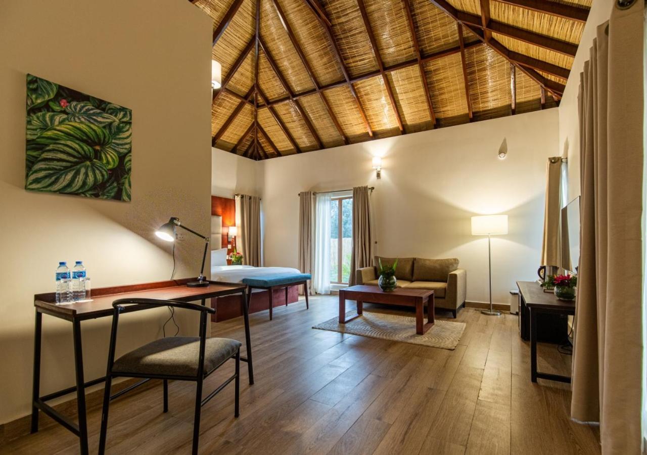 Lakowe Lakes Hotel, Golf And Country Estate By Newmark Lagos Exteriör bild